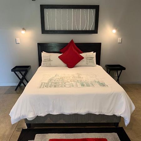 Mokoya Lodge Hekpoort Экстерьер фото